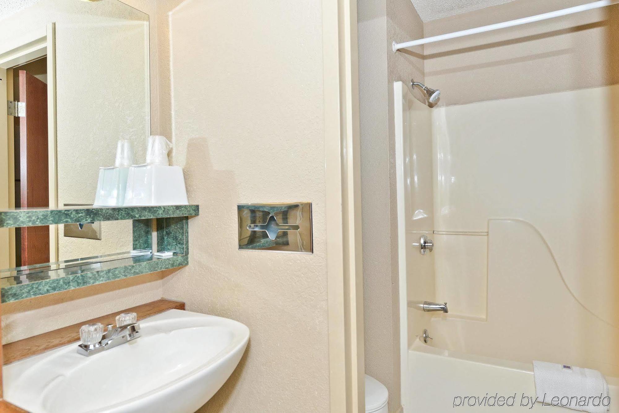 Americas Best Value Inn - Springfield / I-65 Battlefield Camera foto